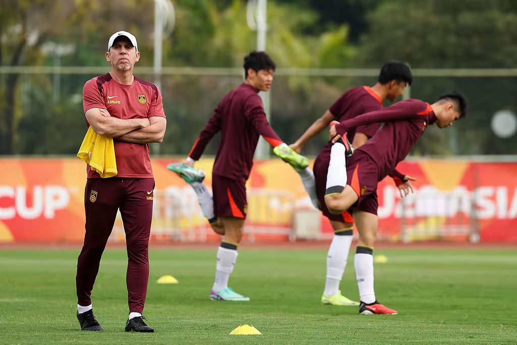 足球比赛:中国选手闪耀比赛场地的简单介绍 足球比赛:中国选手闪耀比赛场地的简单介绍