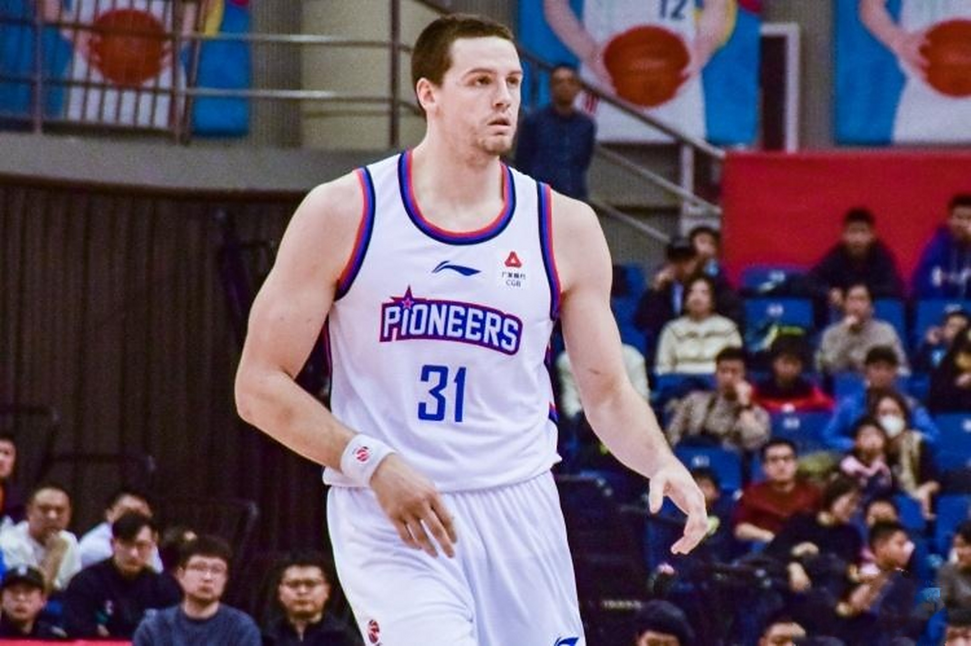 星空体育入口-关于洛阳控卫大卫-詹姆斯在比赛中挑战技术统治地位的信息