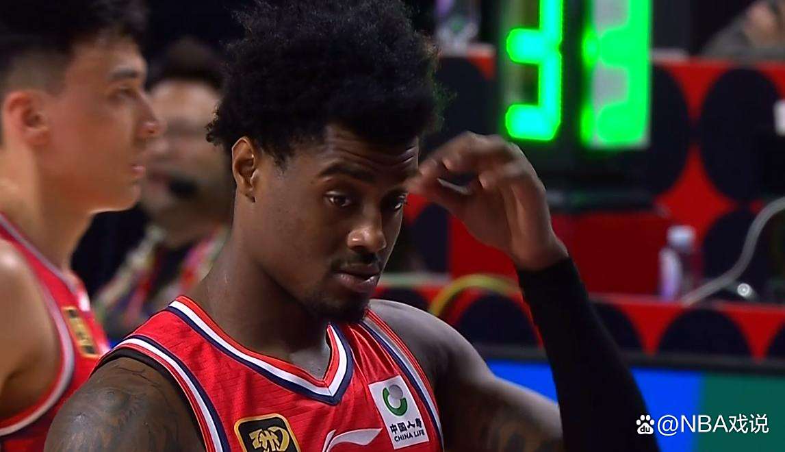 星空体育地址-广州主帅被罚，批评队员表现