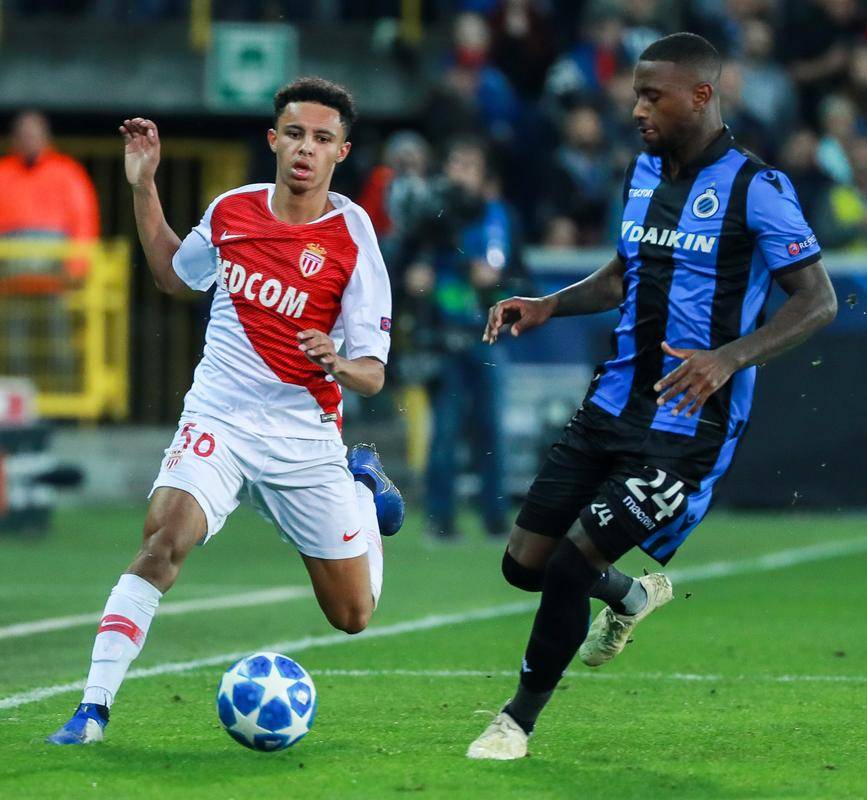 包含亚特兰大主场告捷，欧战希望蒙上阴影的词条