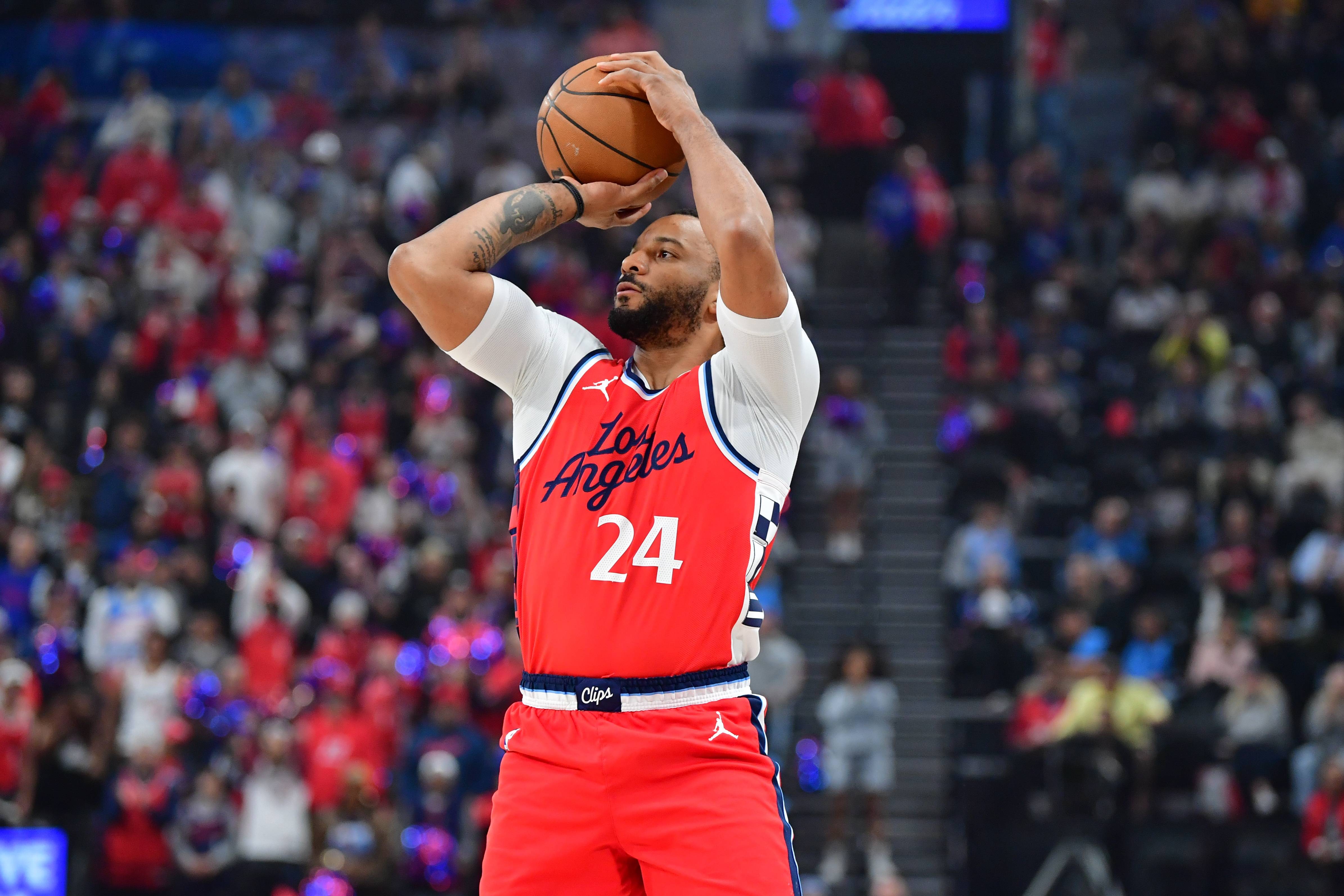 太阳主场胜篮网,全明星表现抢眼的简单介绍 太阳主场胜篮网,全明星表现抢眼的简单介绍