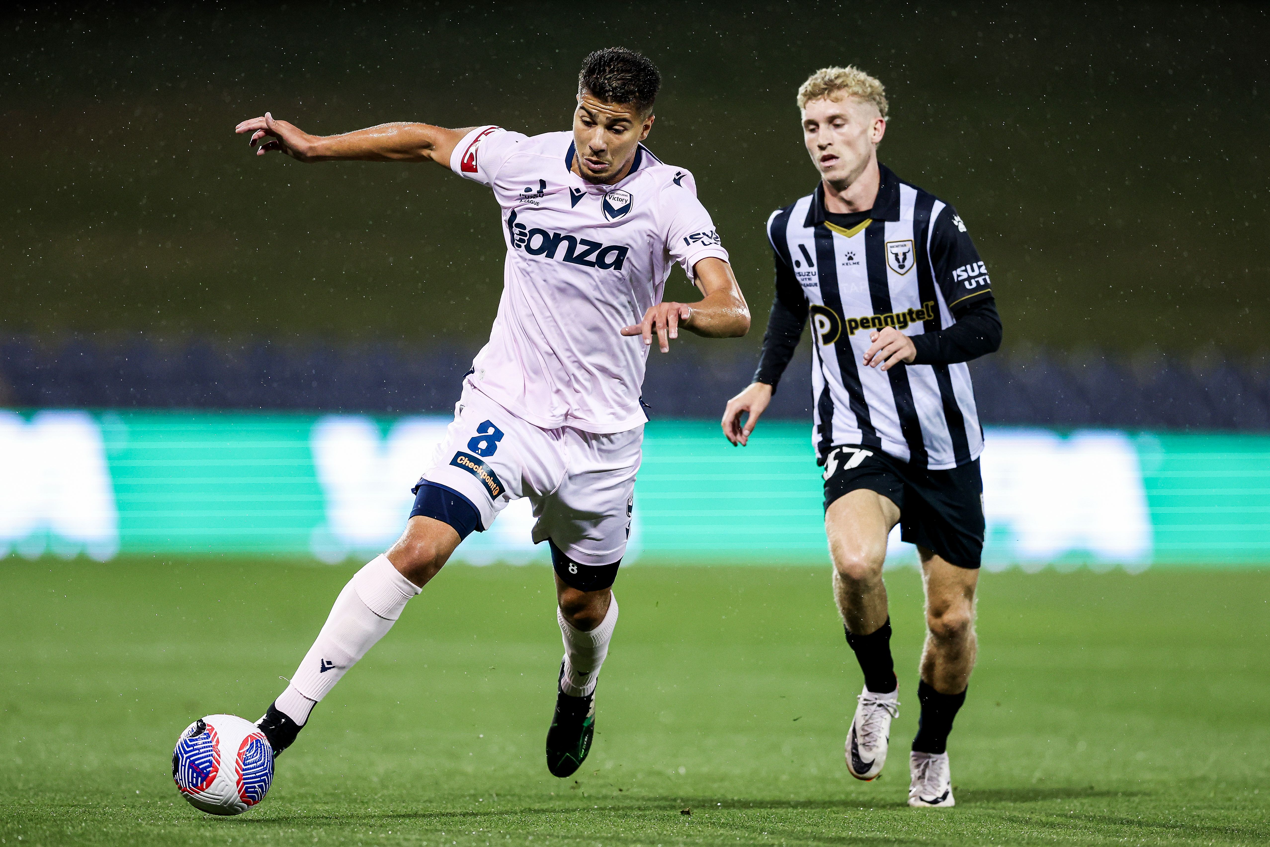 星空体育地址-关于墨尔本城队赢得惊险胜利，成功晋级下一轮的信息