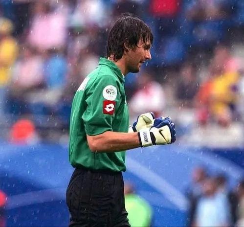 包含欧洲历史悠久的足球盛事在赛场上掀起轩然大波的词条