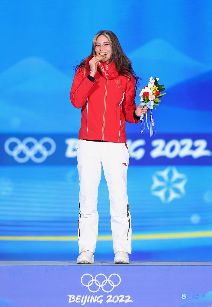 星空体育官网-关于折翼雄鹰！选手含泪成功登上领奖台的信息